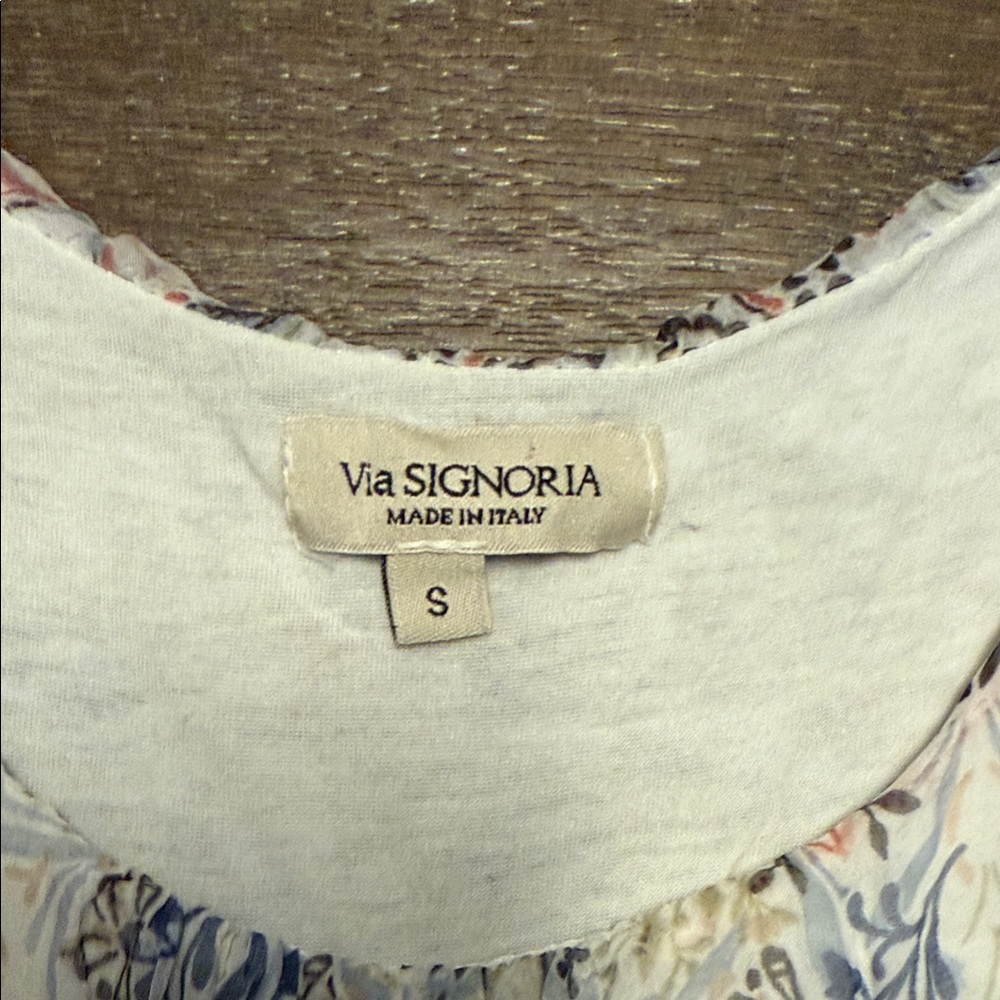 Floral Layered Ruffle Sleeveless Blouse - Picture 2 of 5